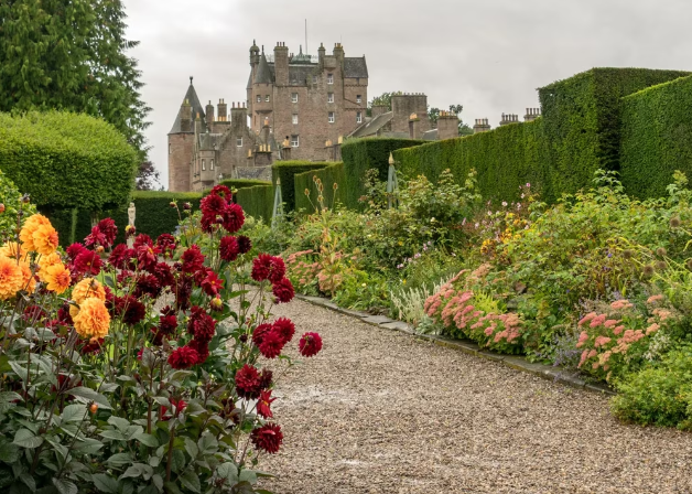 Botanica - Scottish Gardens & Grandeur